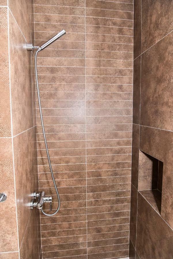 אתונה Modern Apartment At Exarchia 1 Bed 2 Pers מראה חיצוני תמונה